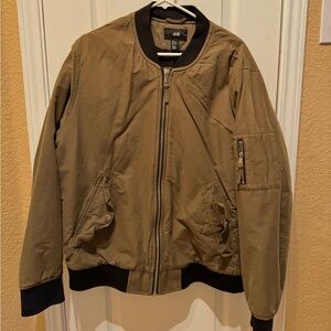 H&M trendy Olive Green Bomber Jacket! Warm, cozy, posh. Worn less than 5 times!
